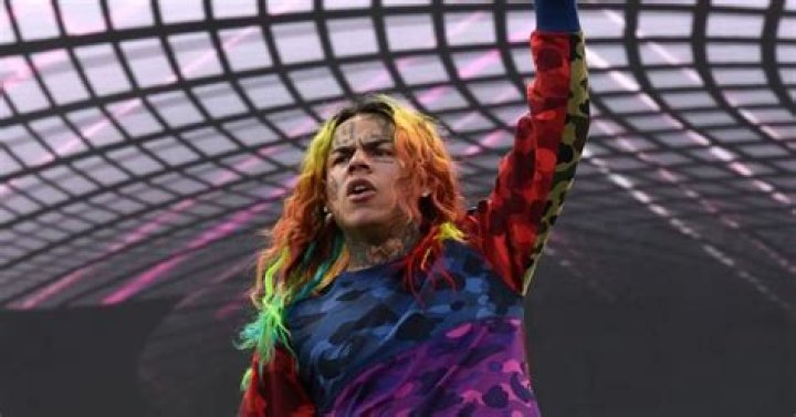 6ix9ine Unleashes Attack On Lil Durk Over Deceased Friends & Relatives