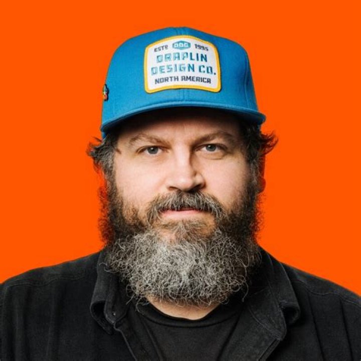 Aaron Draplin biografía, edad, altura, esposo, net worth, familia
