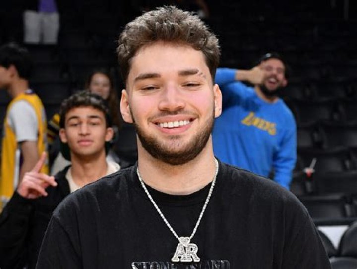 Adin Ross Girlfriend: Who Is He Dating?