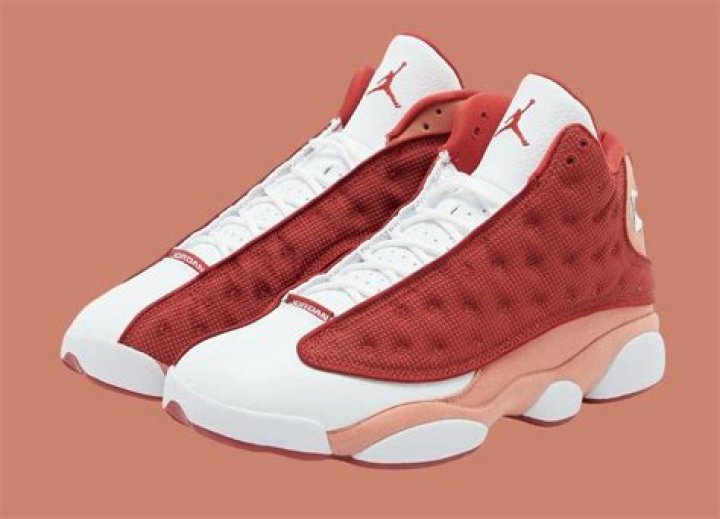 Air Jordan 13 “Dune Red” Official Retailer Photos