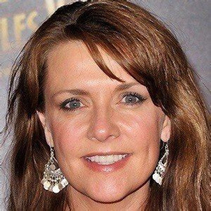 Amanda Tapping (TV Actress) - Age, Birthday, Bio, Facts, Family, Net Worth, Height & More