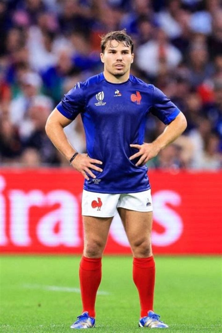 Antoine Dupont Biography, Age, Height, Wife, Net Worth, Family