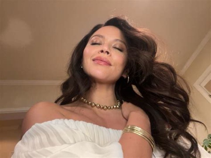 April O'Neil (Instagram Star) - Age, Birthday, Bio, Facts, Family, Net Worth, Height & More