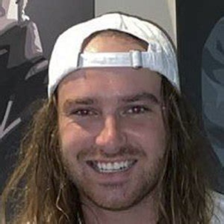 Austin Gosney (YouTube Star) - Age, Birthday, Bio, Facts, Family, Net Worth, Height & More