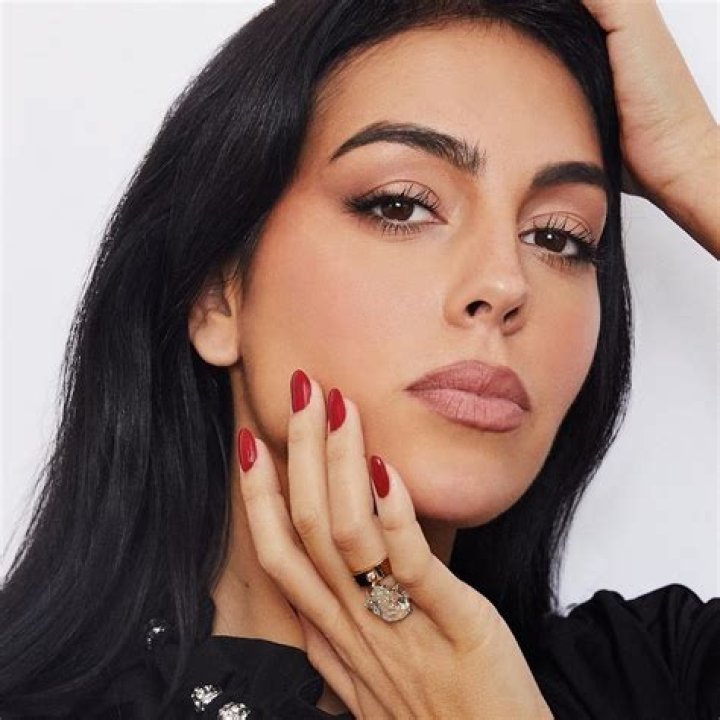 Azzy Jatt (Instagram Star) - Idade, aniversário, biografia, fatos, família, patrimônio líquido, altura e muito mais