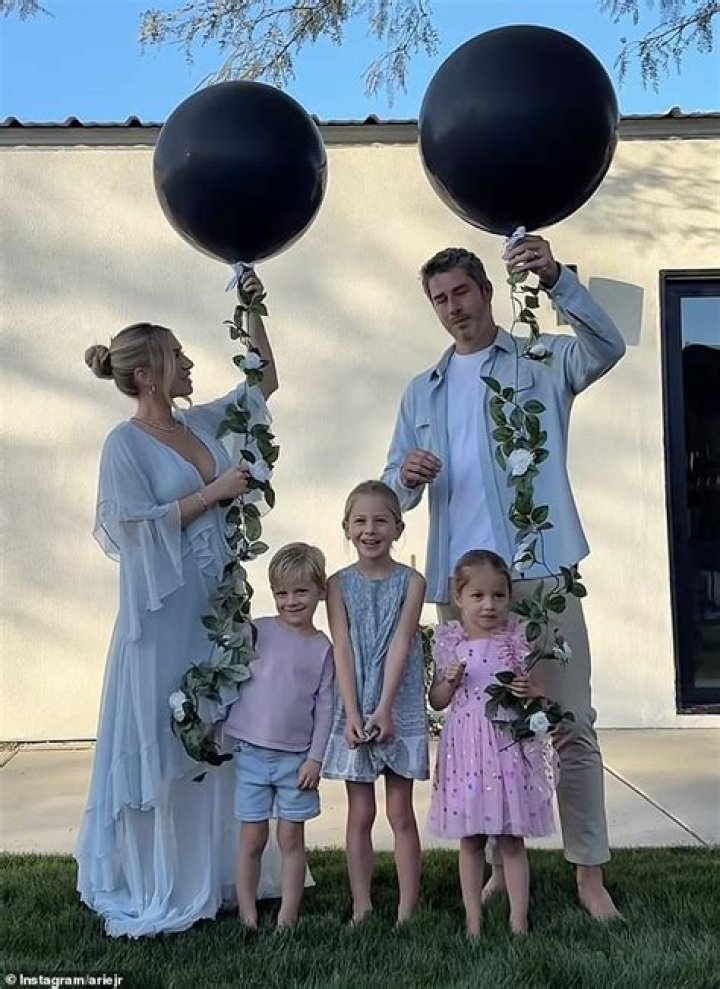 ‘Bachelor’ Alum Arie Luyendyk Throws Wife Lauren Burnham a ‘Surprise’ Baby Shower Before Twins’ Due Date