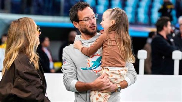 Ben McDaniels Biography, Age, Height, Wife, Net Worth, Family