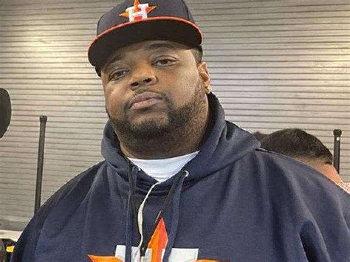 Big Hawk (Rapper) - Age, Birthday, Bio, Facts, Family, Net Worth, Height & More