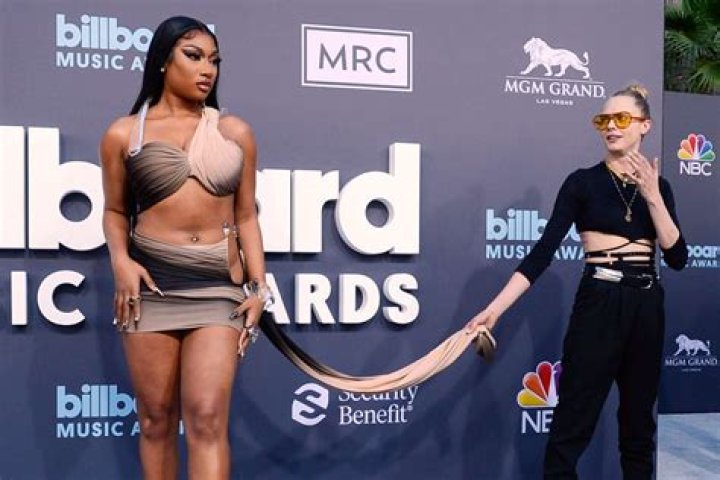 Cara Delevingne Addresses ‘Odd’ Behavior Toward Megan Thee Stallion at Billboard Music Awards