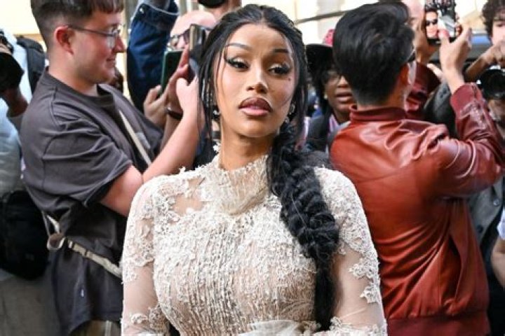 Cardi B Epically Shuts Down Fans ‘Harassing’ Her Over Pregnancy Speculation With One Tweet
