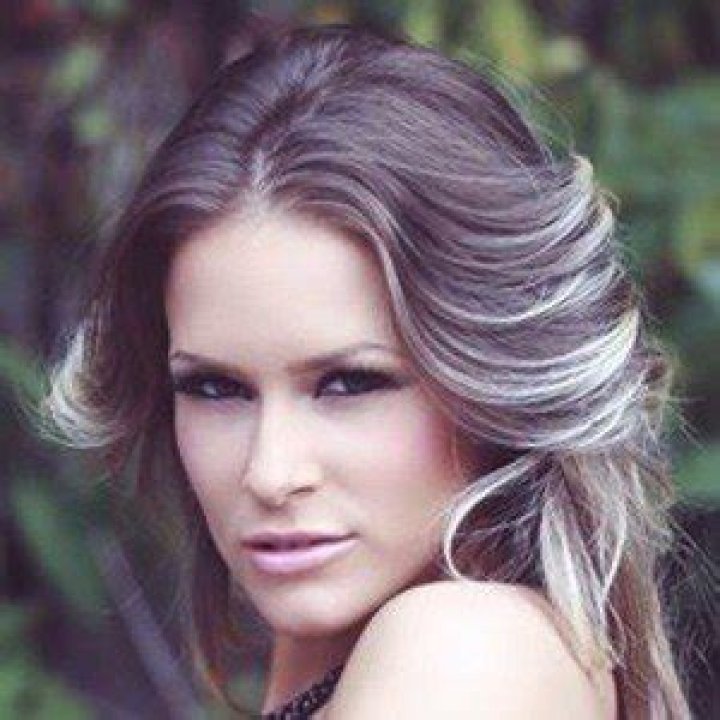 Carrie Lachance (Model) - Age, Birthday, Bio, Facts, Family, Net Worth, Height & More