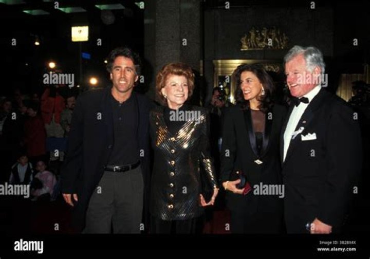 Christopher G. Kennedy (Family Member) - Age, Birthday, Bio, Facts, Family, Net Worth, Height & More