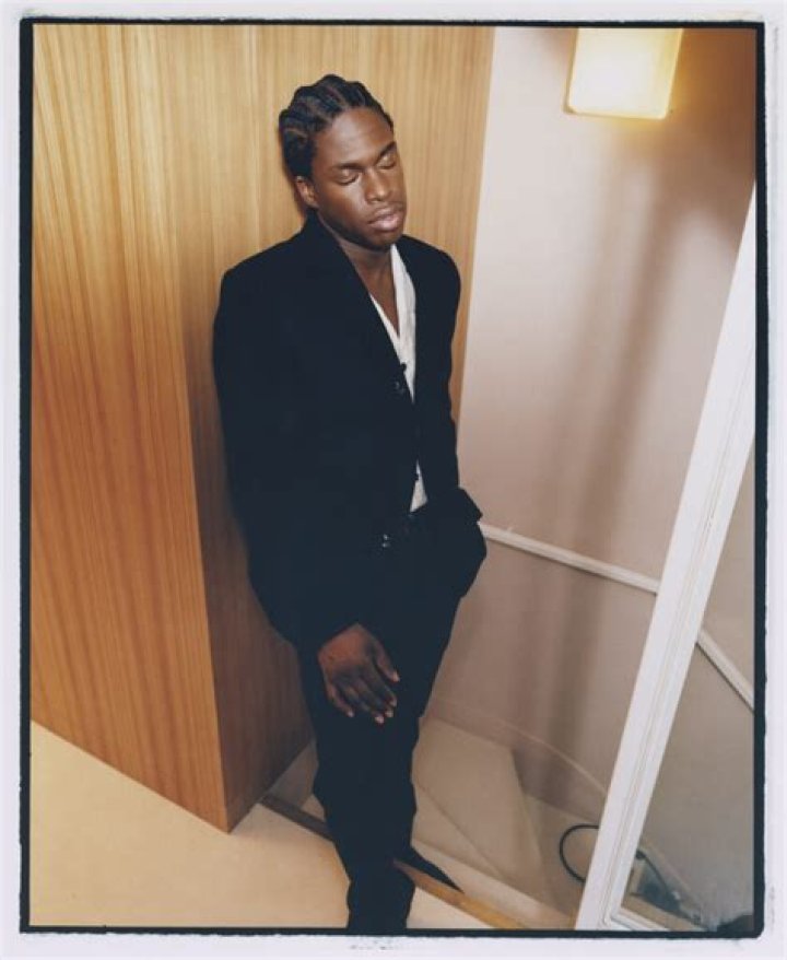 Daniel Caesar & BADBADNOTGOOD Collaborate On New Single, "Please Do Not Lean"