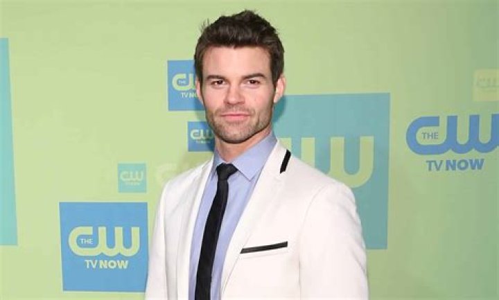 Daniel Gillies Biography, Age, Height, Wife, Net Worth, Family