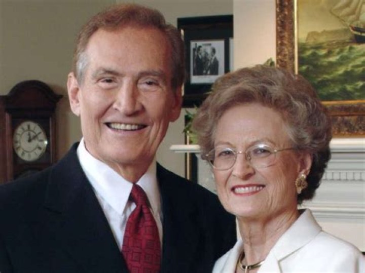 Danielle Rogers Biography, Age, Height, Husband, Net Worth, Family