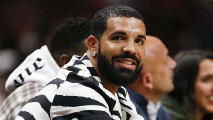 Drake Drops $10K A Minute After Performing Over Detroit Curfew: Report