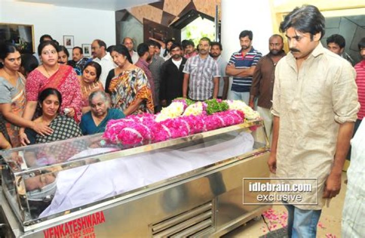 E. V. V. Satyanarayana Biography, Age, Height, Wife, Net Worth, Family