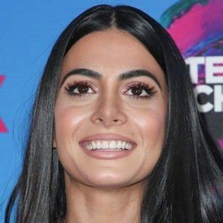 Emeraude Toubia (TV Actress) - Age, Birthday, Bio, Facts, Family, Net Worth, Height & More