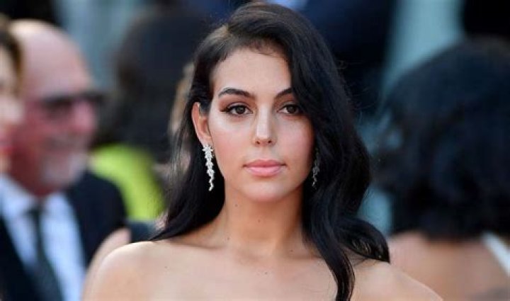 Georgina Simpson Biography, Age, Height, Husband, Net Worth, Family