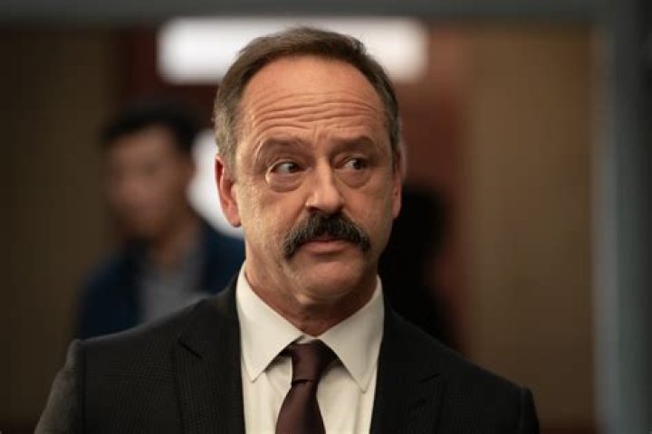 Gil Bellows (TV Actor) - Age, Birthday, Bio, Facts, Family, Net Worth, Height & More