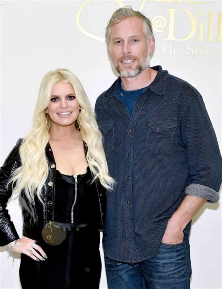 Happily Ever AfterJessica Simpson and Eric Johnson Celebrate Their 6-Year Engagement Anniversary!
