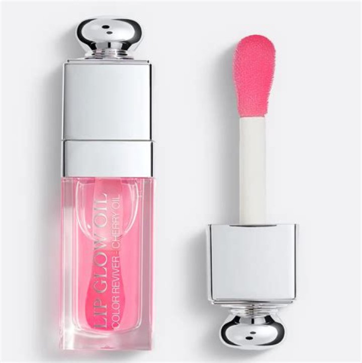 Hokker lipgloss brûkt Sarah Cameron?