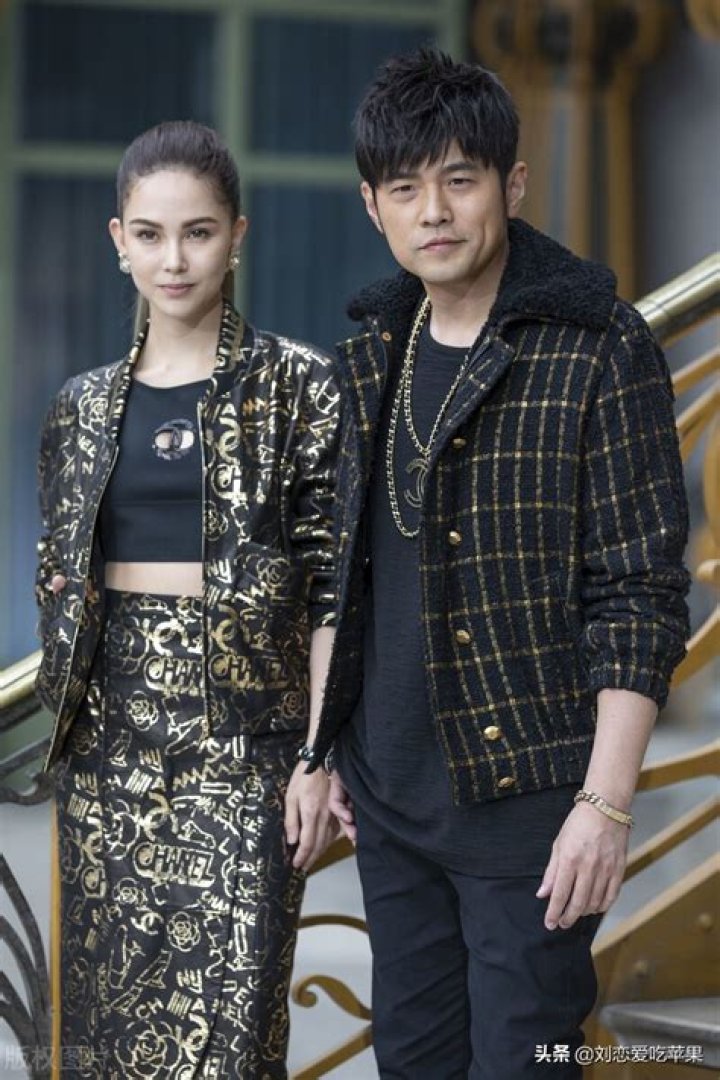 How many albums did Jay Chou sell?