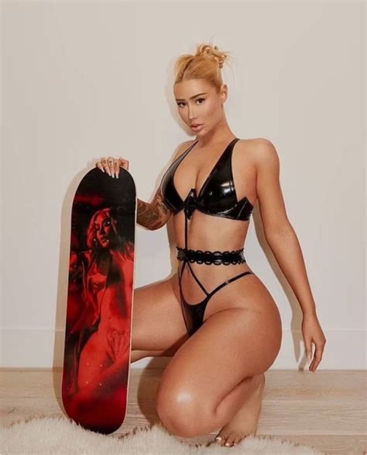 Iggy Azalea Details Weird OnlyFans Requests, Continues Her Thirst Trap Streak