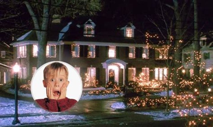 Is the house in Home Alone the same as Christmas Vacation?