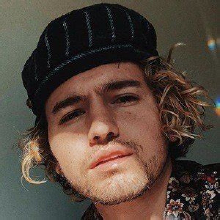 Jc Caylen (YouTube Star) - Age, Birthday, Bio, Facts, Family, Net Worth, Height & More