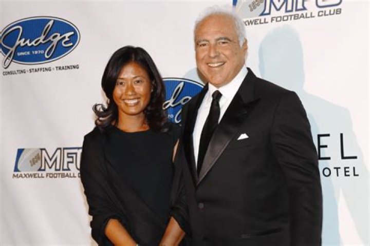 Jeffrey Lurie Biography, Age, Height, Wife, Net Worth, Family
