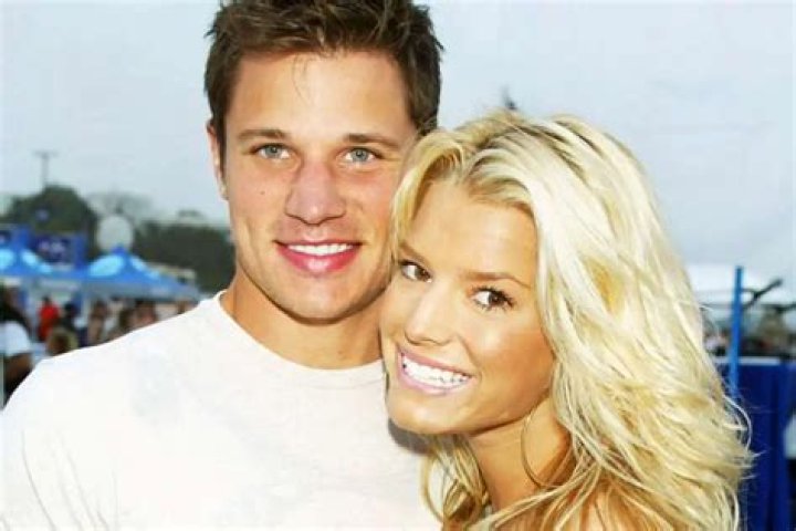 Jessica Simpson Says She And Nick Lachey Hooked Up After Splitting And That He Begged Her Not To Leave Him In Upcoming Memoir