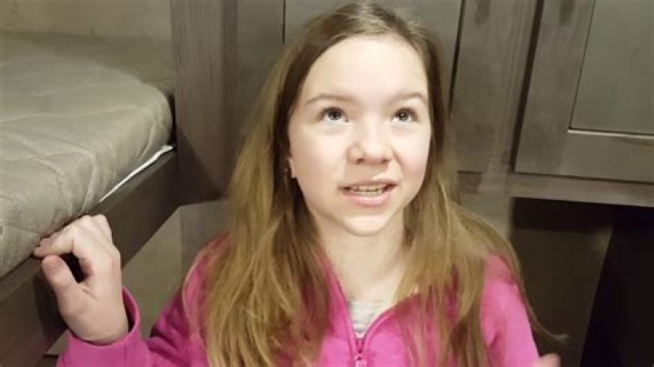 Jillian Babyteeth4 (YouTube Star) - Age, Birthday, Bio, Facts, Family, Net Worth, Height & More
