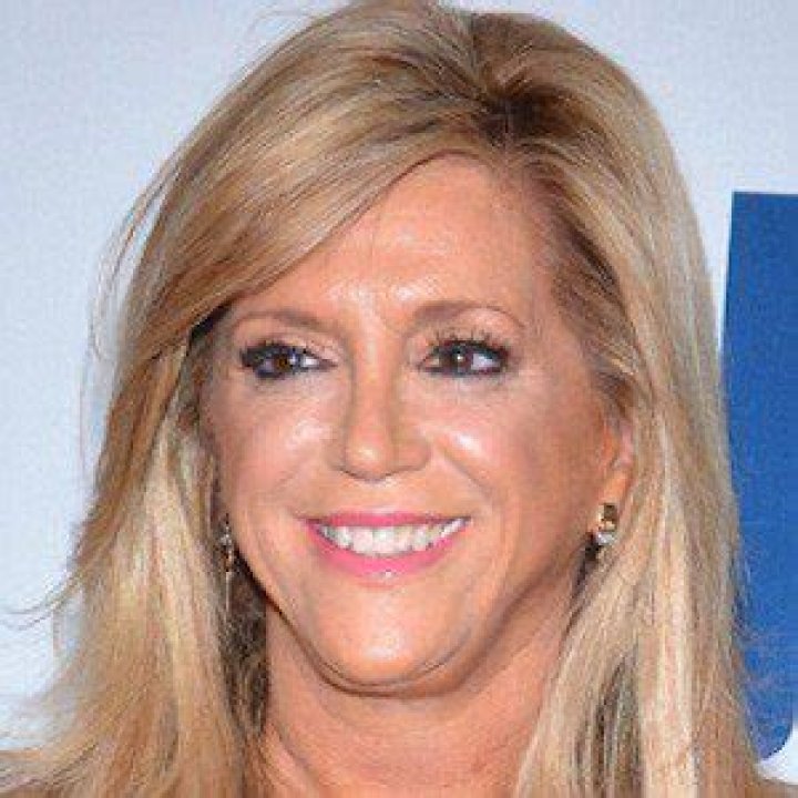 Joy Mangano (Entrepreneur) - Age, Birthday, Bio, Facts, Family, Net Worth, Height & More