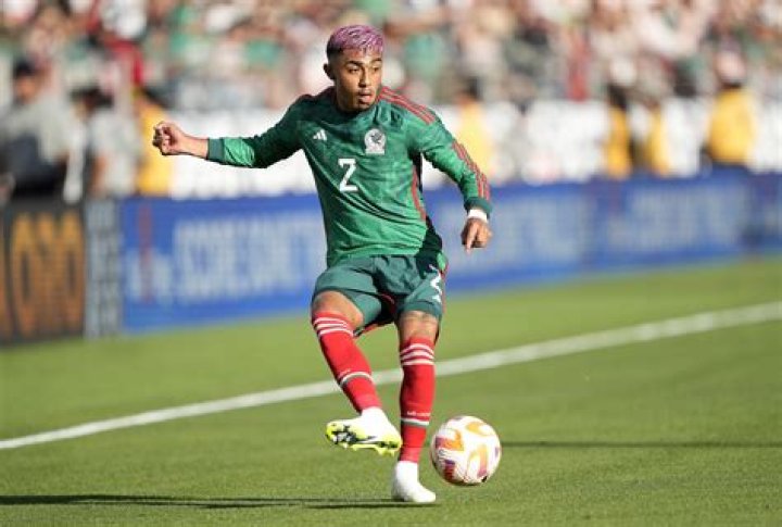 Julián Araujo (Soccer Player) - Age, Birthday, Bio, Facts, Family, Net Worth, Height & More