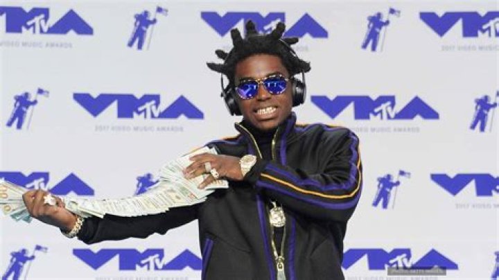 Kodak Black Donates Money & Wigs To Women Battling Or Who Have Survived Breast Cancer