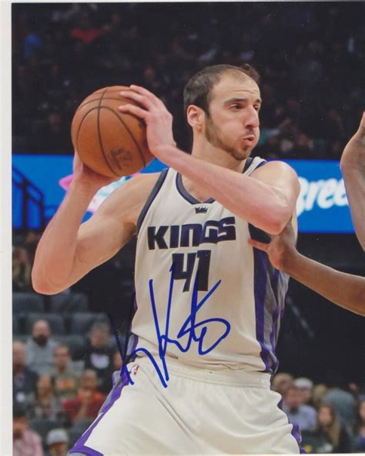 Kosta Koufos Biography, Age, Height, Wife, Net Worth, Family