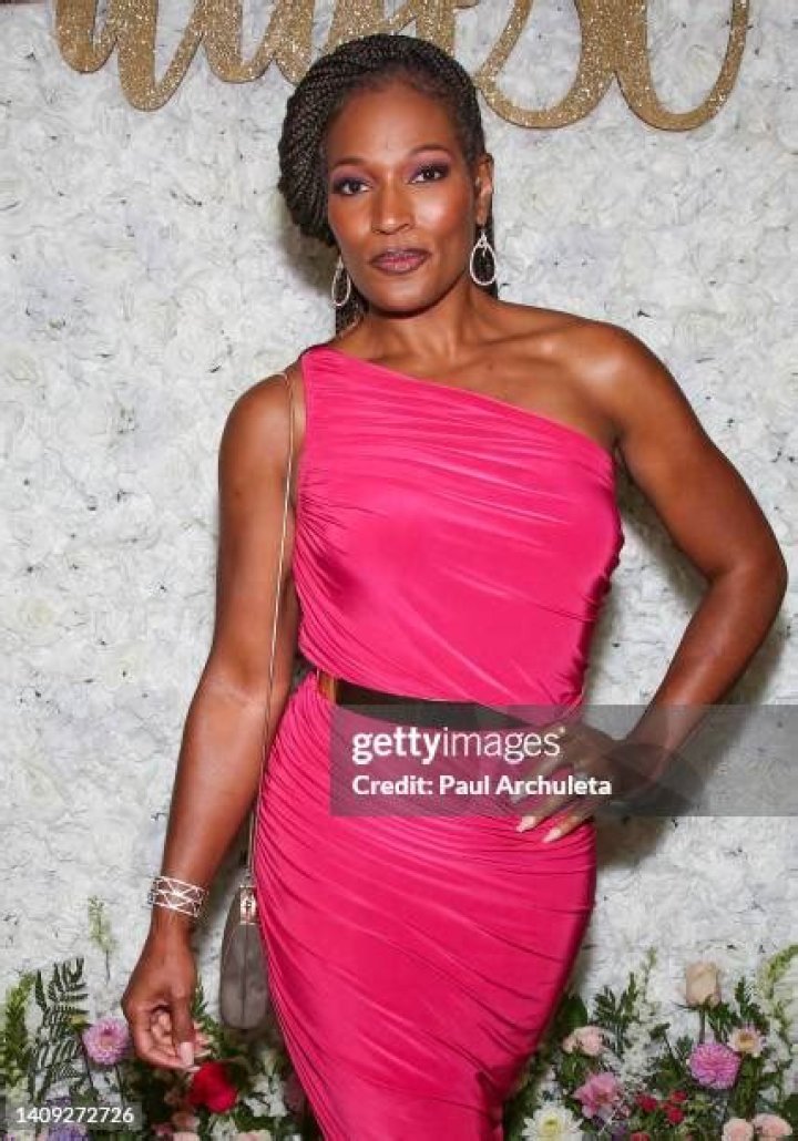 Kron Moore (TV Actress) - Age, Birthday, Bio, Facts, Family, Net Worth, Height & More