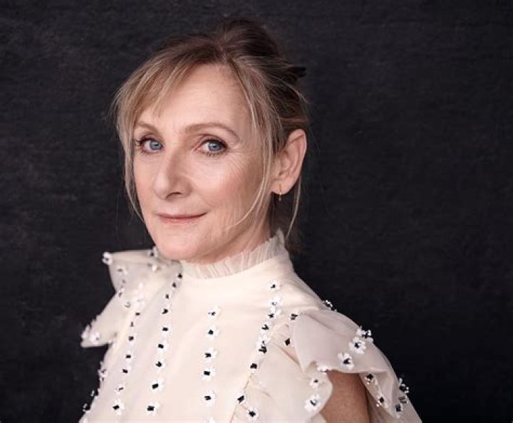 Lesley Sharp (TV Actress) - Age, Birthday, Bio, Facts, Family, Net Worth, Height & More