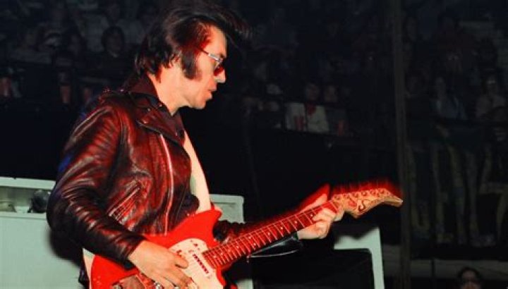 Link Wray (Guitarist) - Age, Birthday, Bio, Facts, Family, Net Worth, Height & More