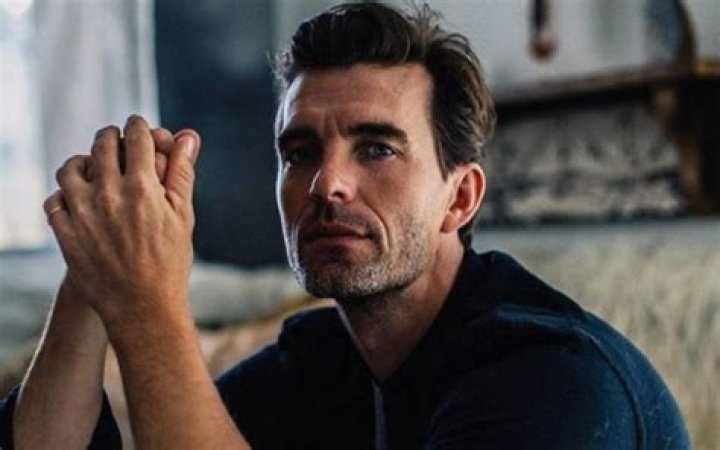Lucas Bryant Biography, Age, Height, Wife, Net Worth, Family