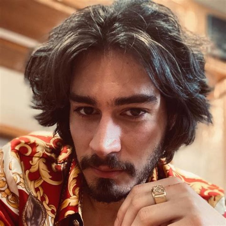 Manuel Masalva (TV Actor) - Age, Birthday, Bio, Facts, Family, Net Worth, Height & More