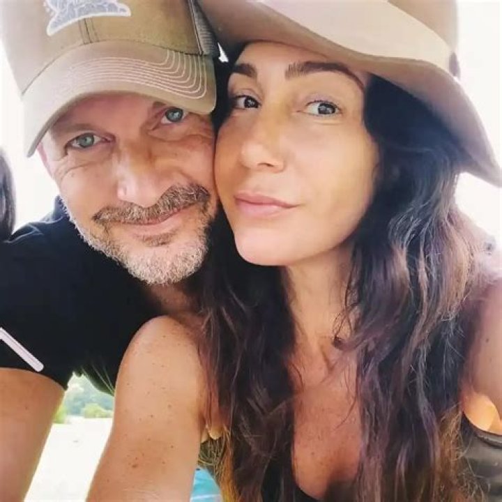 Mark Deklin Biography, Age, Height, Wife, Net Worth, Family