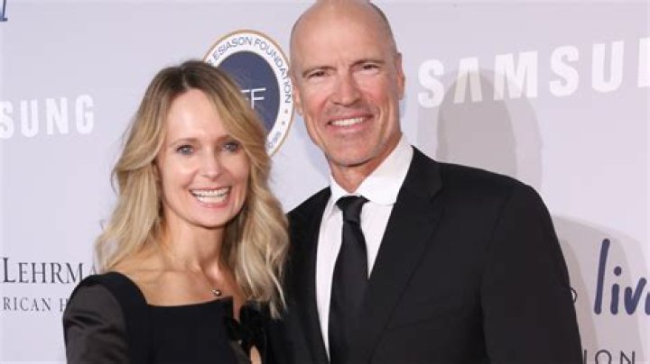 Mark Messier Biography, Age, Height, Wife, Net Worth, Family