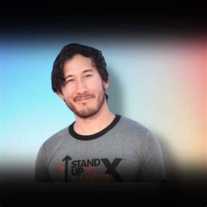 Markiplier (YouTube Star) - Age, Birthday, Bio, Facts, Family, Net Worth, Height & More