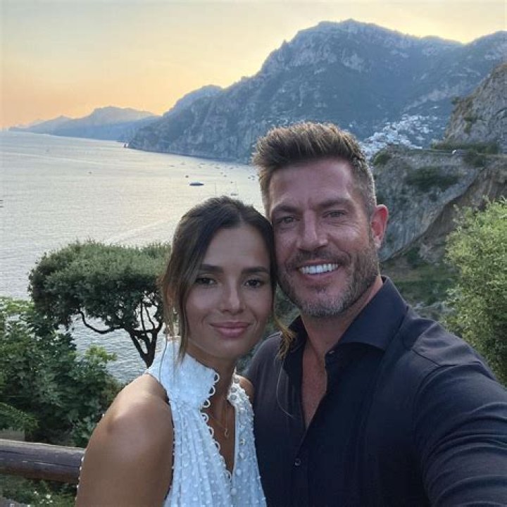 Meet ‘Bachelor’ Host Jesse Palmer’s Gorgeous Wife Emely Fardo: Her Job, When They Got Married
