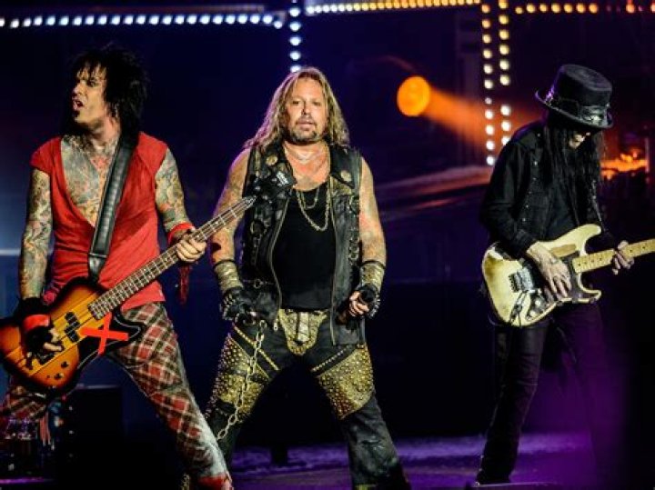 Mick Mars (Guitarrista) - Edad, cumpleaños, biografía, hechos, familia, patrimonio neto, altura y más