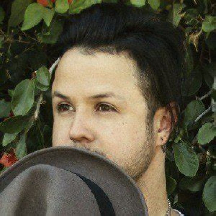 Mitchy Collins (Folk Singer) - Age, Birthday, Bio, Facts, Family, Net Worth, Height & More