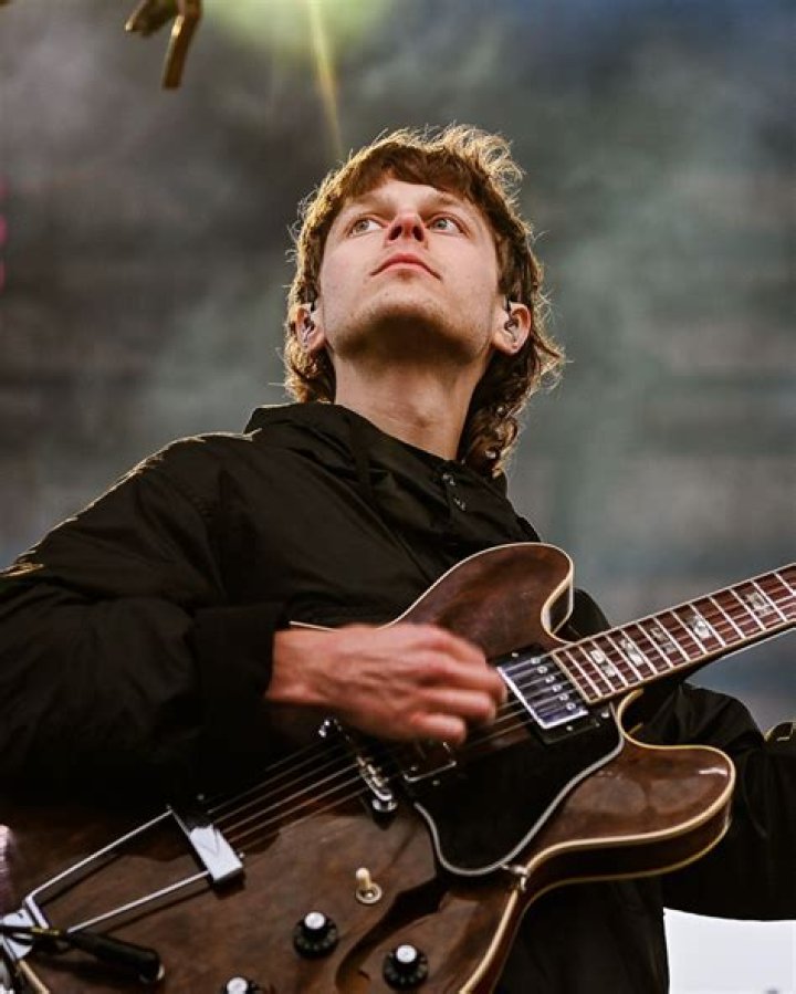 Nathan Stocker (Guitarist) - Age, Birthday, Bio, Facts, Family, Net Worth, Height & More