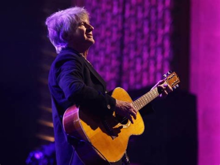 Neil Finn (Guitarist) - Age, Birthday, Bio, Facts, Family, Net Worth, Height & More